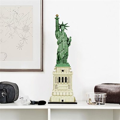 LEGO Architecture Özgürlük Heykeli 21042 - Seyahat, Tarih ve Mimari Seven Yetişkinler için Sergilenebilir Yapım Seti (1685 Parça)