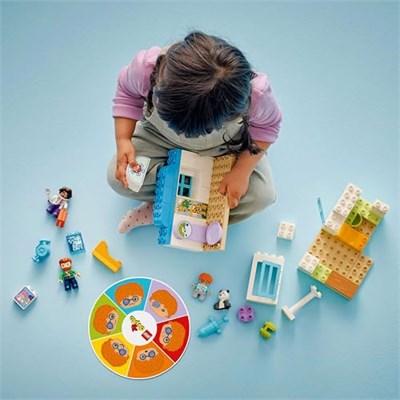 LEGO DUPLO Town İlk Doktor Ziyareti 10449-2 Yaş ve Üzeri Küçük Çocuklar İçin Eğitici ve Yaratıcı Oyuncak Yapım Seti (65 Parça)