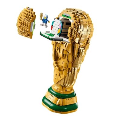 LEGO Editions FIFA Dünya Kupası Resmi Kupa 43020 | 12 Yaş ve Üzeri Çocuklar için 2 İnsan Figürü ve Levha İçeren Dekoratif Oyuncak Yapım Seti, Hediye Fikri (2842 Parça)