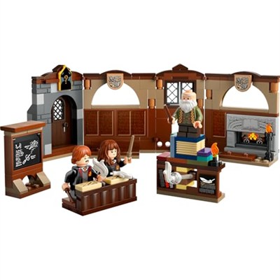 LEGO Harry Potter Hogwarts Şatosu: Tılsım Dersi 76442-8 Yaş ve Üzeri Çocuklar ve Yetişkinler için Koleksiyonluk Oyuncak Yapım Seti, Doğum Günü Hediyesi (204 Parça)
