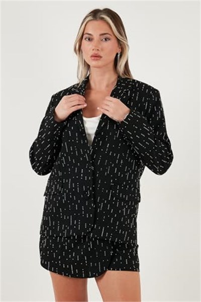 Lela Taşlı Regular Fit Broş Detaylı Ceket-Şort Etek Takım Bayan TAKIM 6839618 - Bedenler: S, M, L