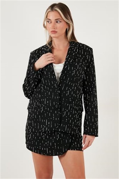 Lela Taşlı Regular Fit Broş Detaylı Ceket-Şort Etek Takım Bayan TAKIM 6839618 - Bedenler: S, M, L