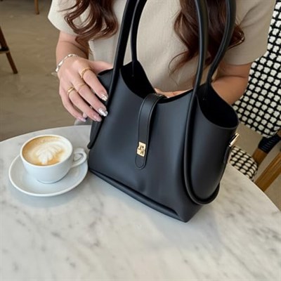 LILY Yavrulu Tote Omuz Çantası Orta Boy, Gold Tokalı Suni Deri Kadın Çantası, Modern Trend Günlük Kullanıma Uygun Tote Çanta, Makyaj Çantalı Tote Çanta, Çıkarılabilir Uzun Askılı