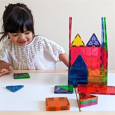 Magna-Tiles 32 parçalı set Clear Colours, farklı, manyetik 3D yapı taşları, net renklerde, oyun oynayarak öğrenmeyi teşvik eder