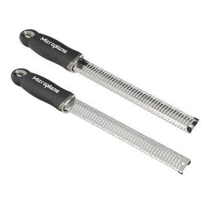 Microplane Narenciye, sert peynir, zencefil, çikolata, hindistan cevizi ve yer mantarı için Premium Classic serisinden Microplane Zester rende ince siyah paslanmaz çelik
