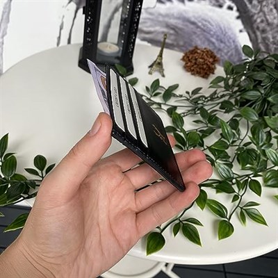 Modica Ducal - Hakiki Deri Ultra İnce Kartlık, Minimalist Kredi Kartı Kılıfı, Slim Kart Koruyucu, Ön Cep Cüzdanı (Siyah)