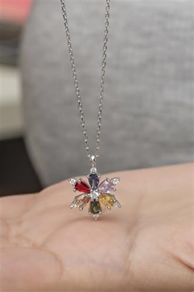 NEREZE 925 Ayar Gümüş Mix Taşlı Kamelya Çiçeği Kolye