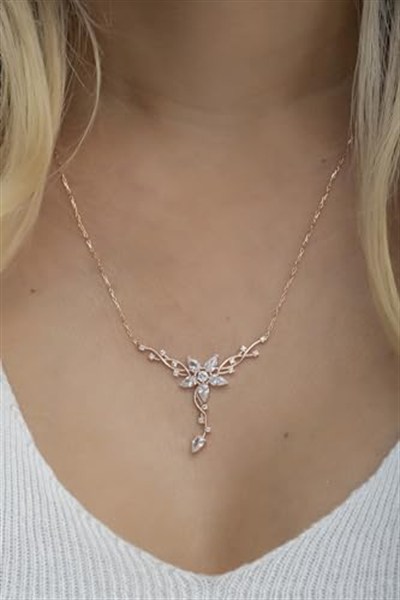 NEREZE 925 Ayar Gümüş Rose Sarmaşık Model Yıldız Detaylı Kolye
