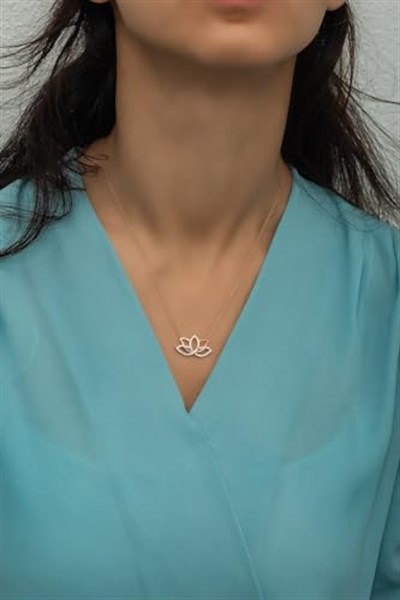 NEREZE 925 Ayar Gümüş Zirkon Taşlı Lotus Çiçeği Kolye