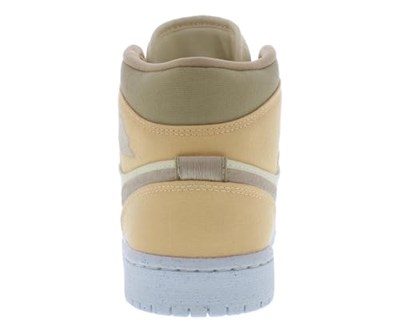 Nike Kadın Basketbol Ayakkabısı, Muslin/Çöl -Celestrial Gold, 8.5