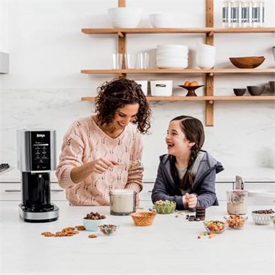 NINJA Creami NC301LAA Dondurma Makinesi Karışımları Smoothies Shakes Shakes Smoothies 7 Tek Dokunuşlu Programlar Kapaklı 2 Kap Kompakt Boyut Gümüş