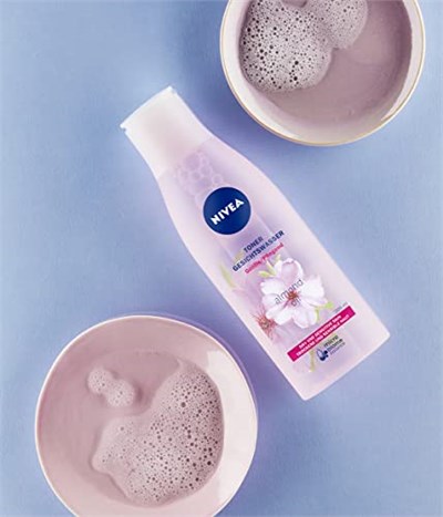 NIVEA Yatıştırıcı Kuru Ciltler, Yüz Temizleme, Saf Su ve Badem Yağı Tonik (200 ml)