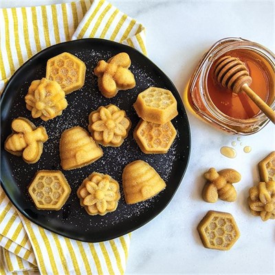 Nordicware Meşgul Arılar Mini Kek Kalıbı