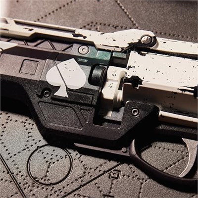 Numskull Ace of Spades Egzotik Silah Figürü 12x6 (30 x 17 cm) Sınırlı Sayıda Koleksiyon Çoğaltma Heykeli - Resmi Kader Ürünü - FPS Bilim Kurgu Aksiyon Video Oyunu Figürü