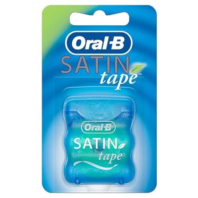 Oral-B Saten diş ipi, 25 m, diş için plak çıkarıcı, taze temiz his, saten benzeri dokulu geniş bant, rahat kavrama, nane yeşili