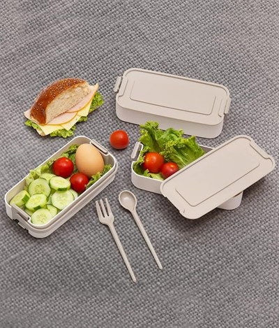 Orret Home 1260 ml 3 Katlı 6 Bölmeli BPAsız PP Plastik Sefer Taşıma ve Beslenme Çantası, Kilitli Bento Lunch Box, Mikrodalgaya Uygun, Çatal ve Kaşık Dahil (Krem)
