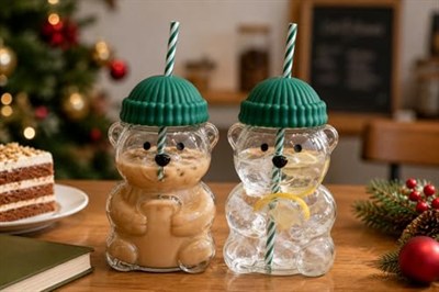 Orret Home 580 ML Ayıcık Desenli Cam Bardak Pipetli Silikon Kapaklı Soğuk Kahve Bardağı Şeffaf Cam Kupa Sevimli Ayıcık Bardak Bubble Tea Smoothie Milkshake Meyve Suyu İçecek Bardağı Çocuk ve Yetişkin
