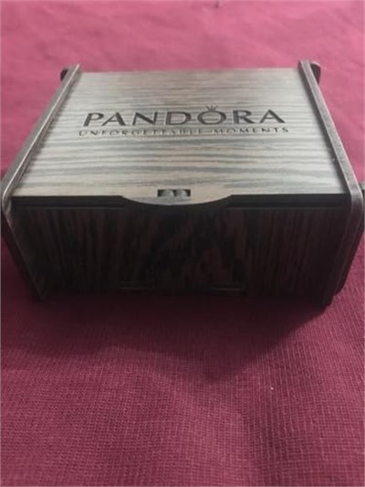 Pandora Tarz, Tarz, Mavi Taşlı Charm Bileklik, Ahşap Kutu Içerisinde