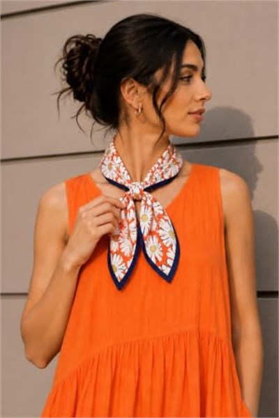 Papatya Desen Turuncu-Sarı Soft Bandana Fular 50x50 cm