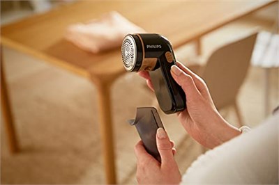 Philips Tüy Toplama Makinesi, Tüm Giysiler için Uygundur, 2 Philips AA pil dahildir, Hassas Giysiler için, GC026/80