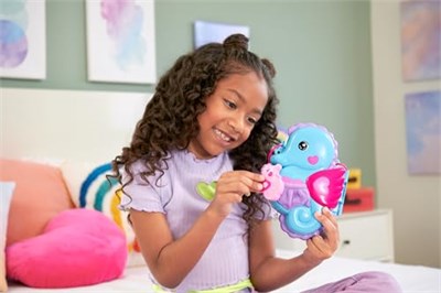 POLLY POCKET™ BABAM VE BEN™ denizatı çanta Polly Pocket Babam ve Ben denizatı çanta, 2 mikro bebek, evcil hayvanlar ve 13 aksesuar, 2si 1 arada çanta ve oyuncak ile Shani HWP03