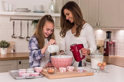 Russell Hobbs 24670-56 El Mikseri Desire, 5 Hız Seviyesi Artı Turbo Fonksiyonu, Bulaşık Makinesinde Yıkanabilir 2 Çırpıcı ve 2 Hamur Kancası, El Mikseri, Paslanmaz Çelik, Kırmızı