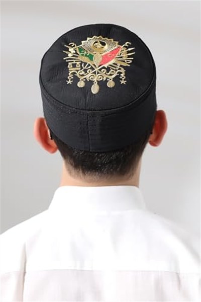 Siyah Kapitone Osmanlı Arma Nakışlı Kalıp Namaz Takkesi