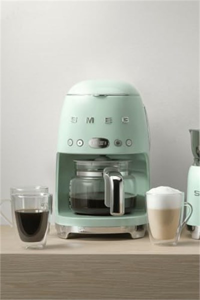 SMEG DCF02PGEU Filtre Kahve Makinesi 50S Style Pastel Yeşil 1.4 Litre 10 Fincan Kapasiteli