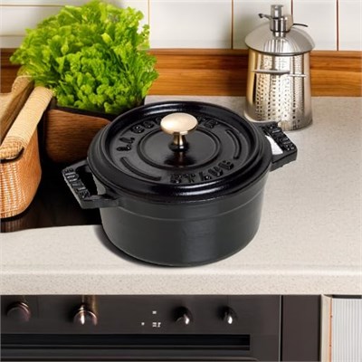 STAUB 40500-101-0 Mini Güveç, yuvarlak kapaklı 10 cm, 0,25 L, indüksiyona uygun, mat siyah emaye kap içi, siyah