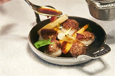 STAUB Toz İstiflenebilir Fırın Kabı, Yuvarlak (16 Cm, 0,4 L İçerisinde Bulunan Mat Siyah Kaplı Tepsi İle) Grafit Grisi