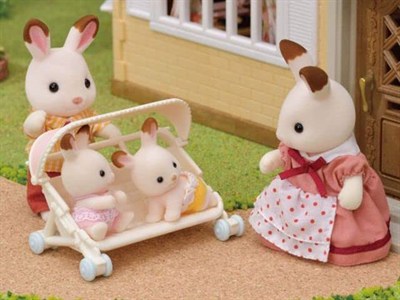 Sylvanian Families Üçüz Bebek Arabası