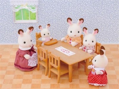 Sylvanian Families Yemek Masası ve Sandalye