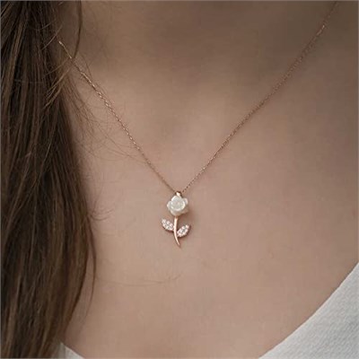 T5220 Gümüş Rose Beyaz Gül Kolye