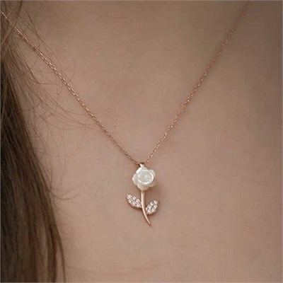 T5220 Gümüş Rose Beyaz Gül Kolye