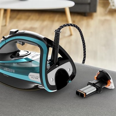 Tefal FV9844 Ultimate Pure 60 gr Sürekli ve 250 gr Şok Buharlı 3200 Watt Buharlı Ütü