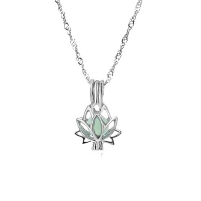 Trend Collection Gece Karanlıkta Parlayan Yeşil Lotus Çiçeği Fosforlu Kadın Kolye