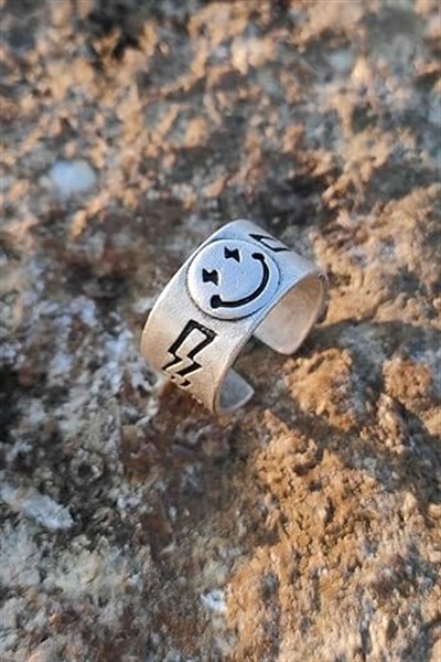 Trend Collection Smile Gülen Yüz Şimşek Motif Gümüş Kaplama Ayarlanabilir Yüzük