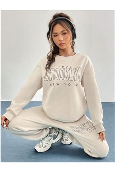 TrendSeninle Kadın Bej 1898 Brooklyn Baskılı Oversize Alt Üst Eşofman Takımı