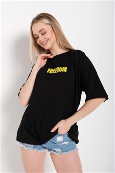 TrendSeninle Kadın Siyah Oversize Freedom Baskılı T-shirt