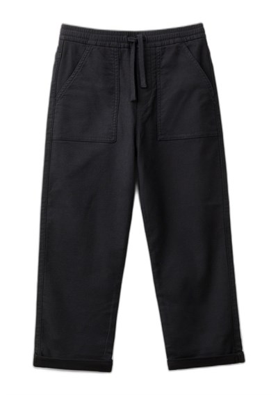 United Colors of Benetton Erkek Çocuk Siyah Arka Cebi Logo İşlemeli Dört Cepli Jogger Pantolon