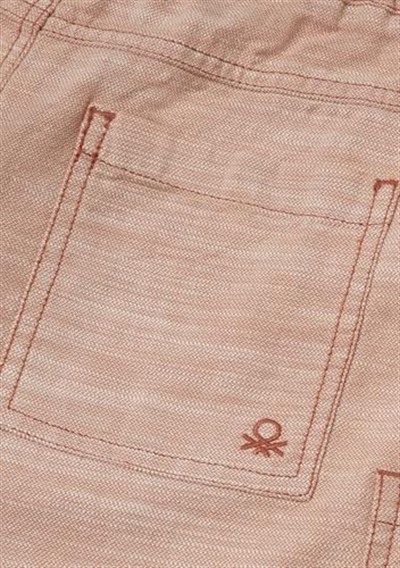 United Colors of Benetton Erkek Çocuk Bej Dokuma Kumaş Logo İşleme Detaylı Büzgü İpli Bermuda Şort