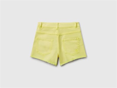 United Colors of Benetton Kız Çocuk Pembe Arka Cebi Logo İşlemeli Düğmeli 5 Cepli Streç Şort