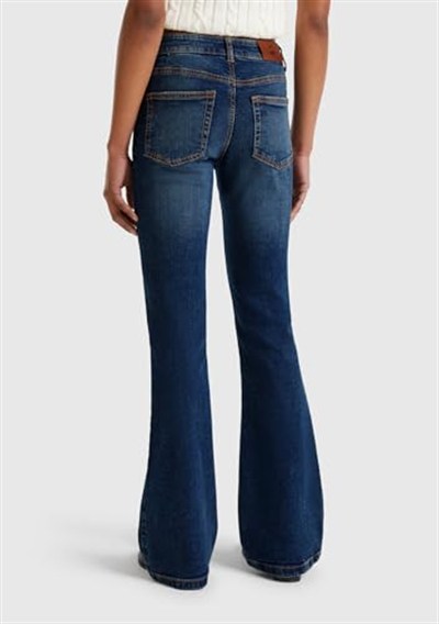 United Colors of Benetton Koyu Mavi Streç Pamuklu Cepli Normal Bel İspanyol Paça Denim Pantolon, 125P4OTADE00F