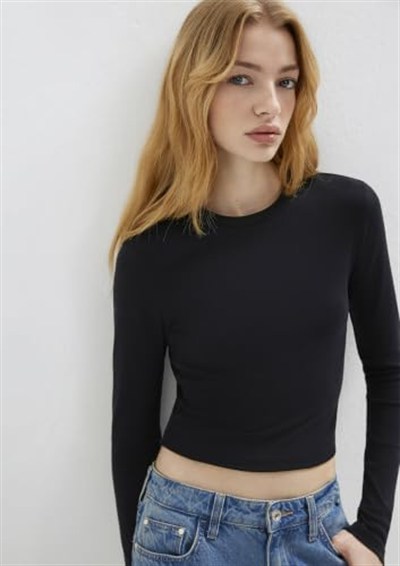 Uzun Kollu Siyah Crop Basic Tişört Crop/Kısa Kesim 1612822-900