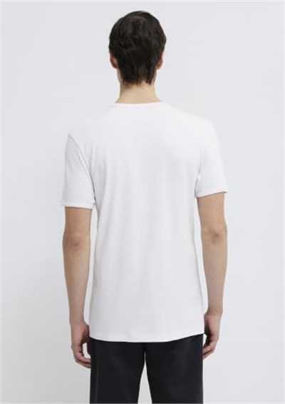 V Yaka Beyaz Basic Tişört Fitted/Vücuda Oturan Kesim 063748-620
