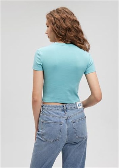 Yumuşak Dokulu Yeşil Tişört Fitted/Vücuda Oturan Kesim 1600814-71463