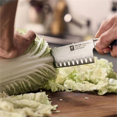 Zwilling Professional S Oluklu Santoku Bıçağı 18 Cm
