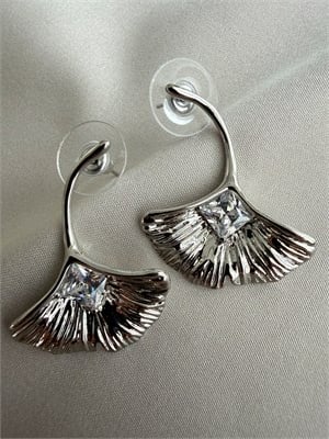 Kıvrımlı Yelpaze Küpe(Silver)