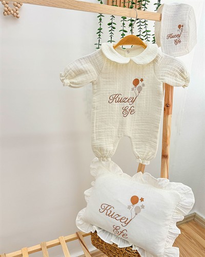 Kişiye Özel Müslin Bebek Seti (Tulum, Şapka, Yastık)