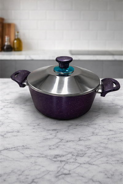 ÜZM 18 CM Döküm Derin Tencere 1.7 LT Metal Kapaklı 4MM Kalınlık Mor